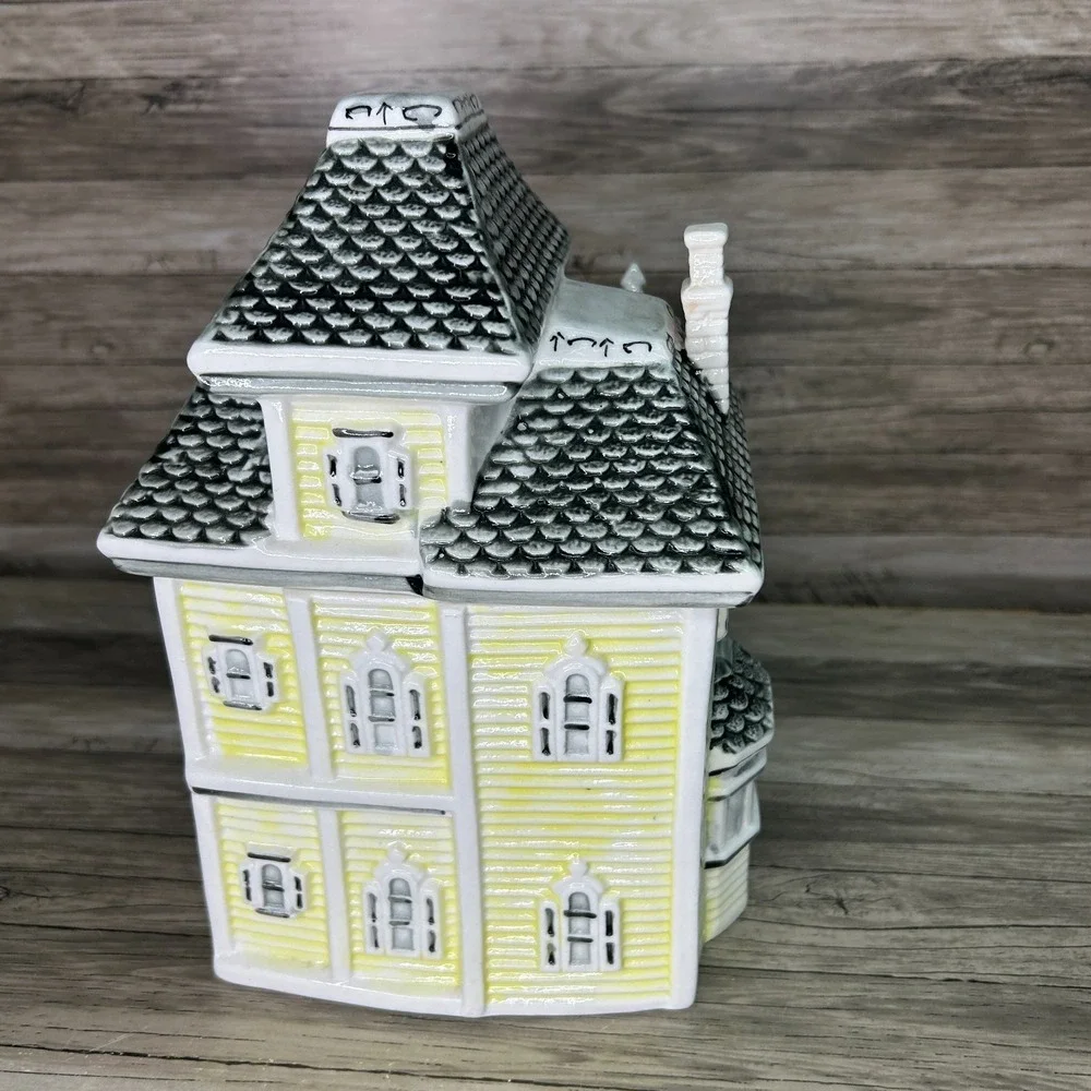 Vintage‎ Victorian House Cookie Jar Yellow Gray Roof Ceramic